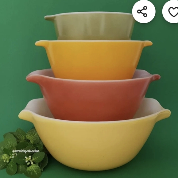 Vintage Fire King bowl - Picture 8 of 8